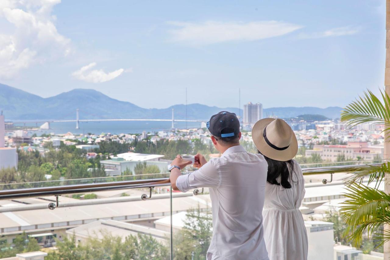 Bliss Luxury Hotel ดานัง ภายนอก รูปภาพ