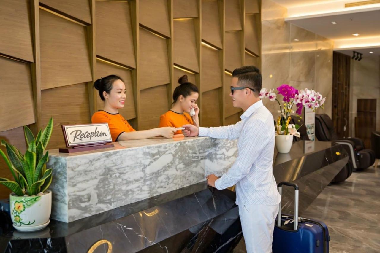 Bliss Luxury Hotel ดานัง ภายนอก รูปภาพ