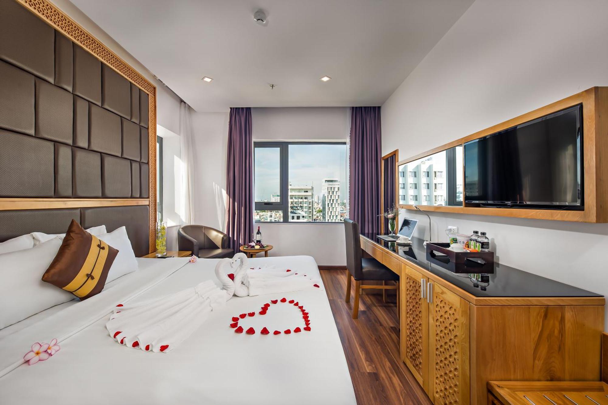 Bliss Luxury Hotel ดานัง ภายนอก รูปภาพ