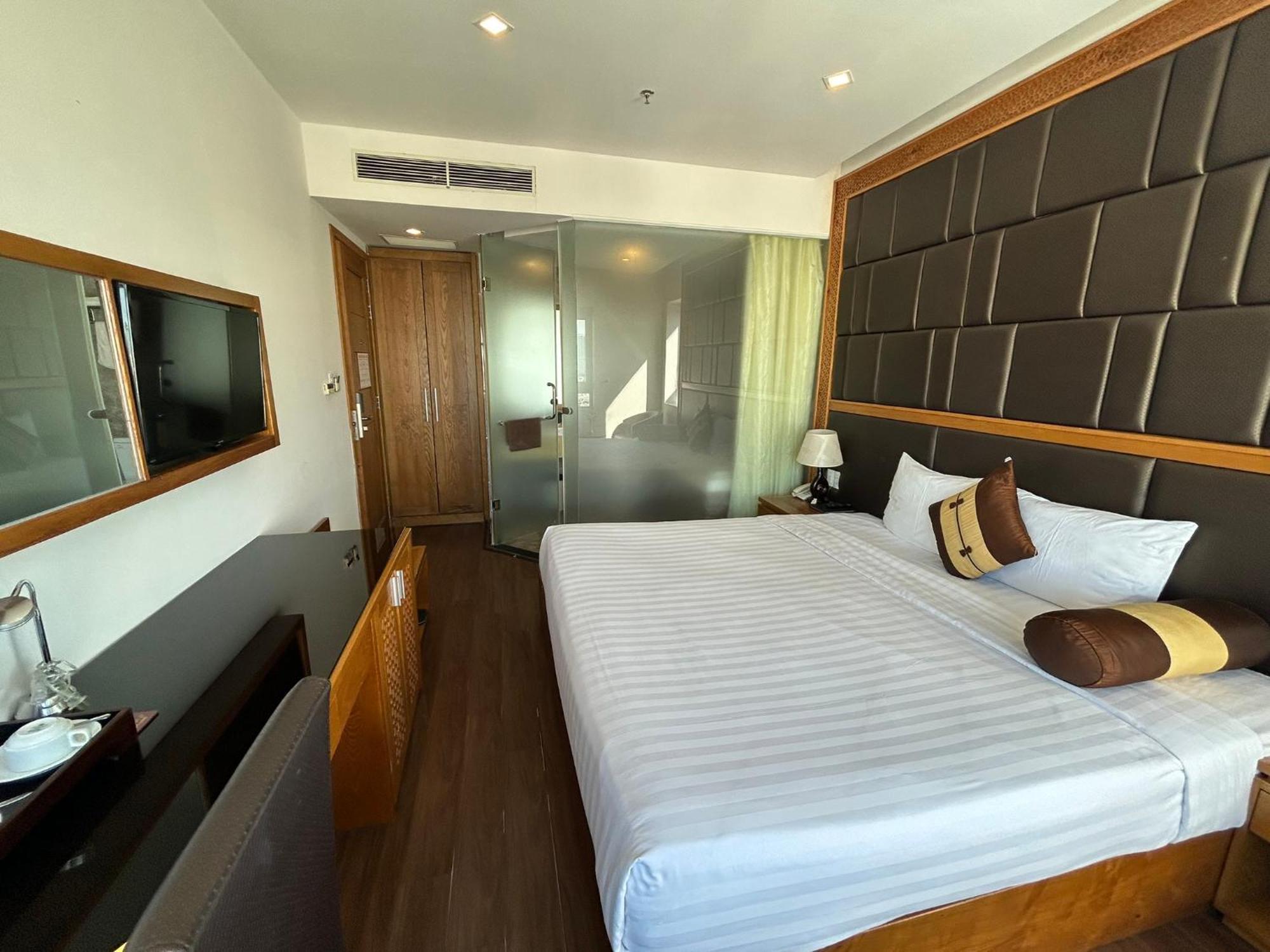 Bliss Luxury Hotel ดานัง ภายนอก รูปภาพ