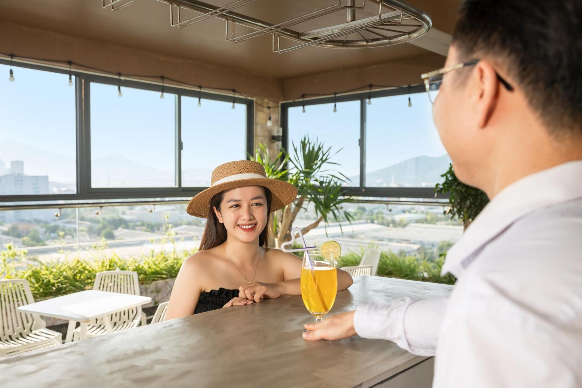 Bliss Luxury Hotel ดานัง ภายนอก รูปภาพ
