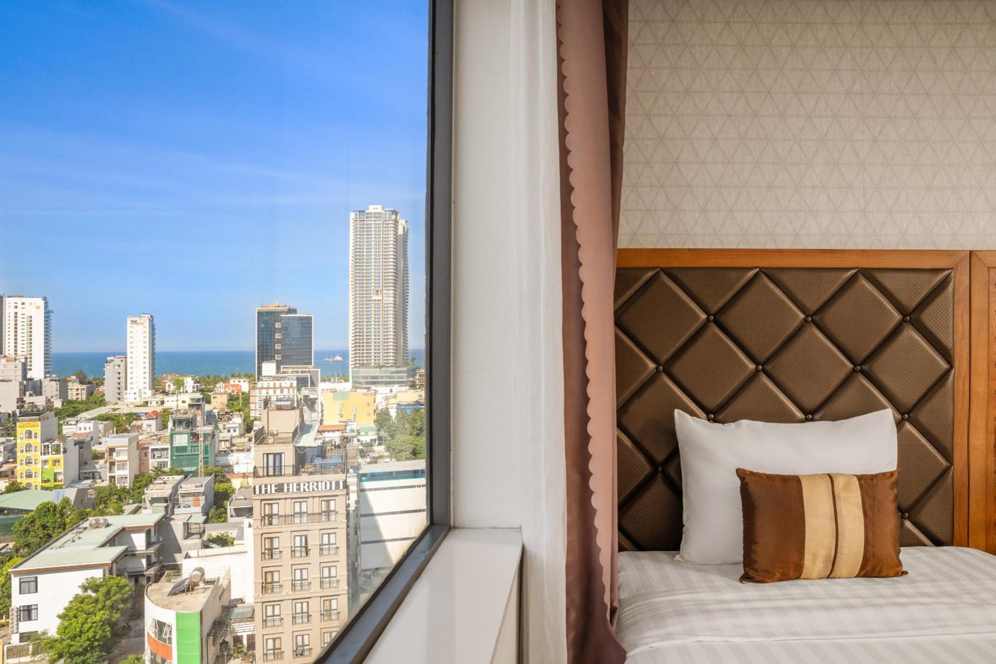 Bliss Luxury Hotel ดานัง ภายนอก รูปภาพ